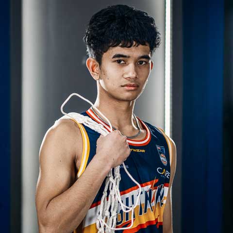 17 Gabriel Rioflorido